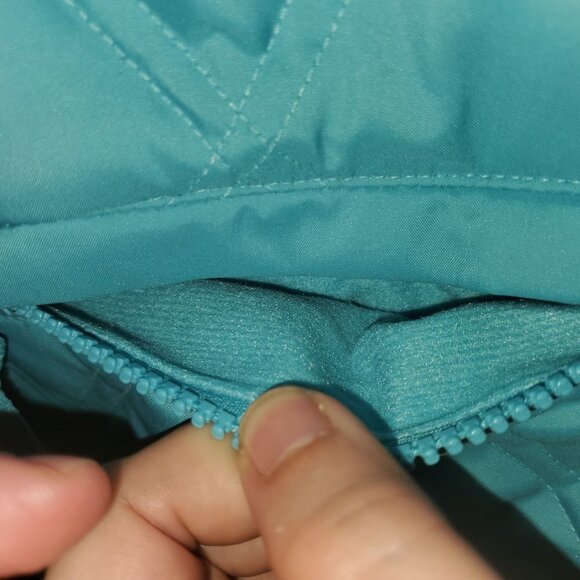 Gap Quilted Puffer Vest || Small || EUC - Picture 4 of 9